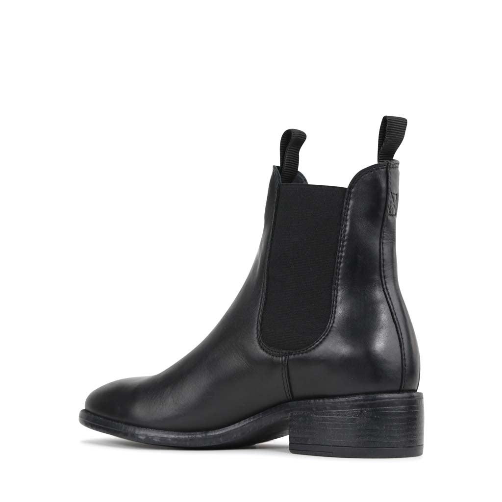 Celina - Black