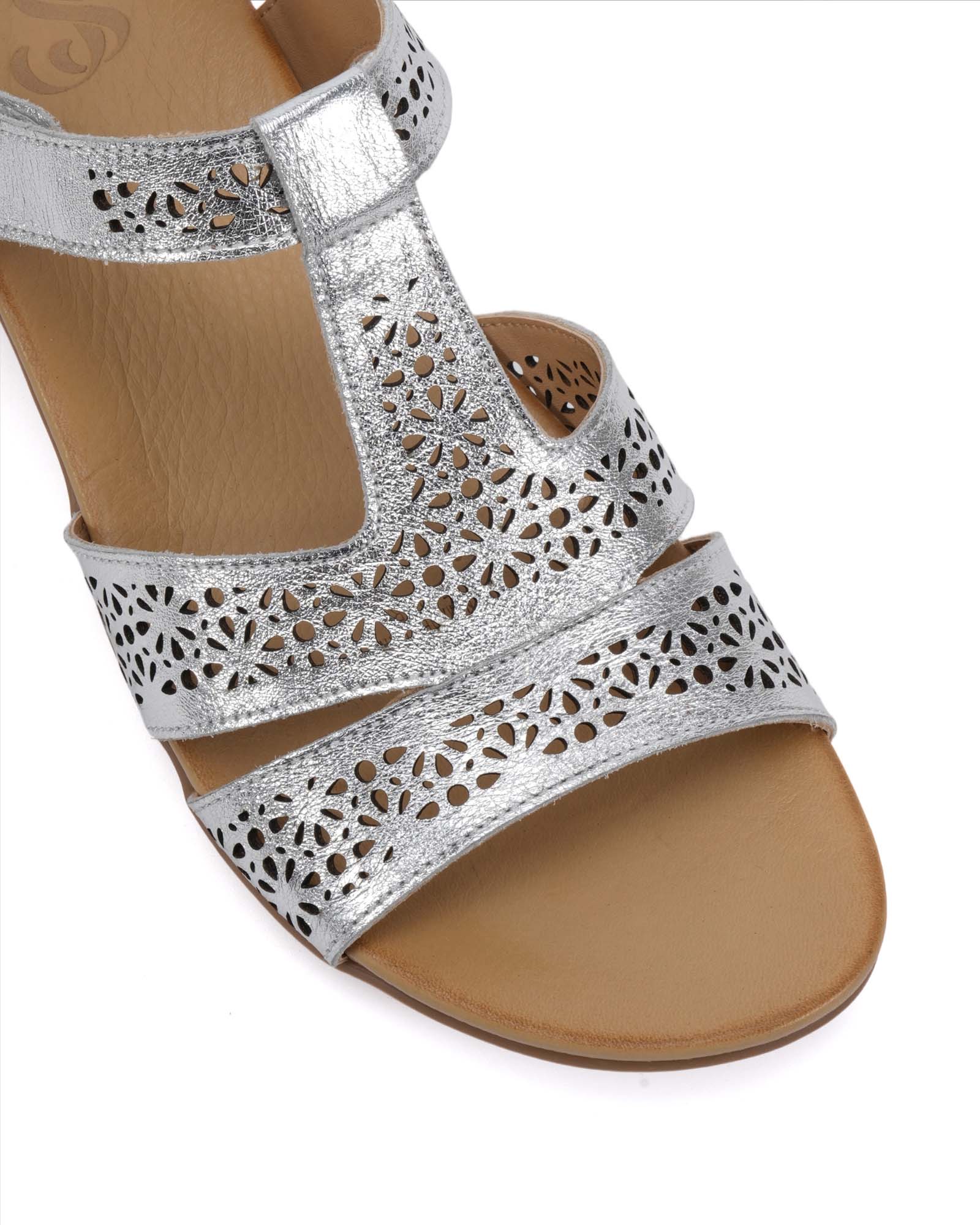 2025SLS-135_SNOW_Silver3a