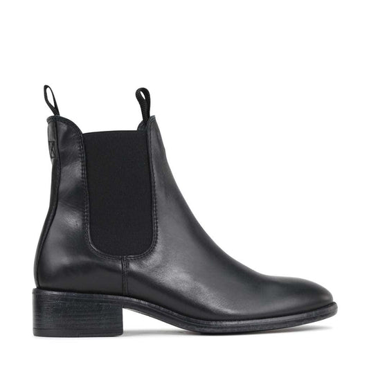 Celina - Black