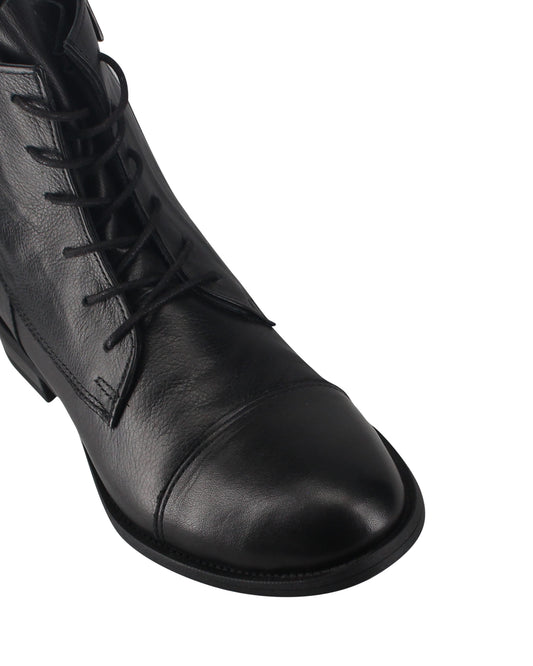 Gally Black