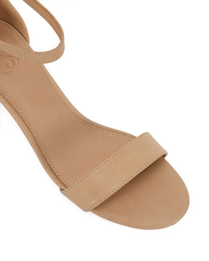 HILT TAN